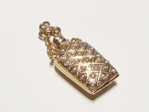 サンジャック貝（帆立貝）アンティークゴールドロケットペンダント