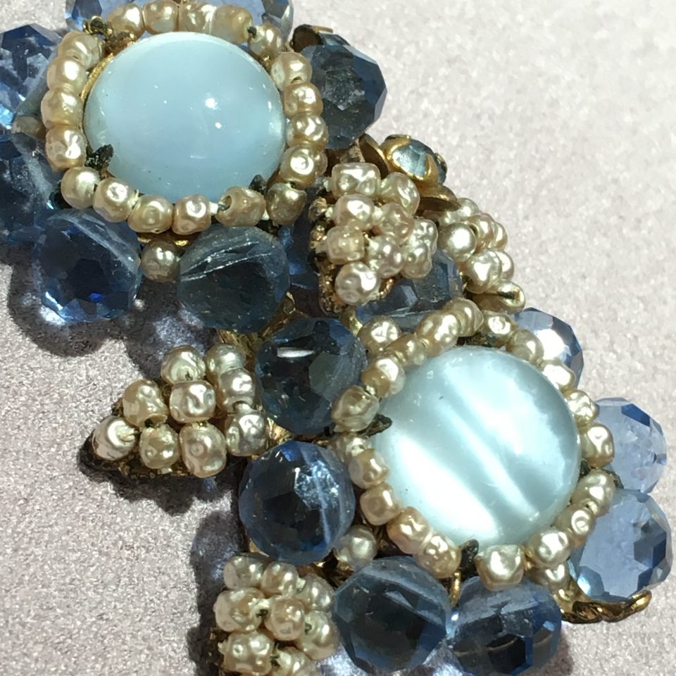 ミリアム・ハスケル「ブルー・パール ブローチ」《アンティックかとう》