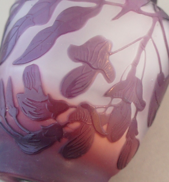 エミール・ガレ「花文様 小花瓶」《アンティックかとう》