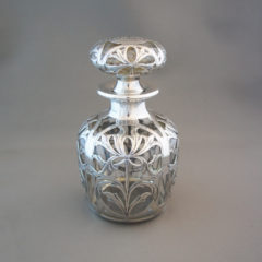 シルバーオーバレイ「銀装飾 香水瓶」《アンティックかとう》