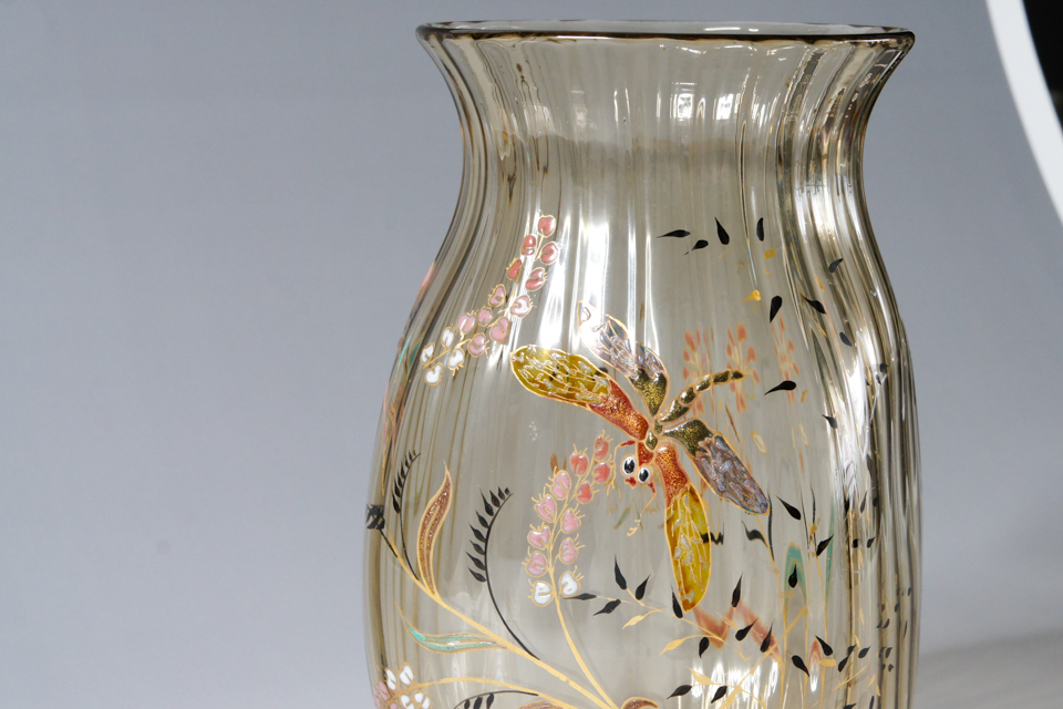 エミールガレ タイプ花と葉のモチーフ ガラス花瓶、本2点 エミールガレ