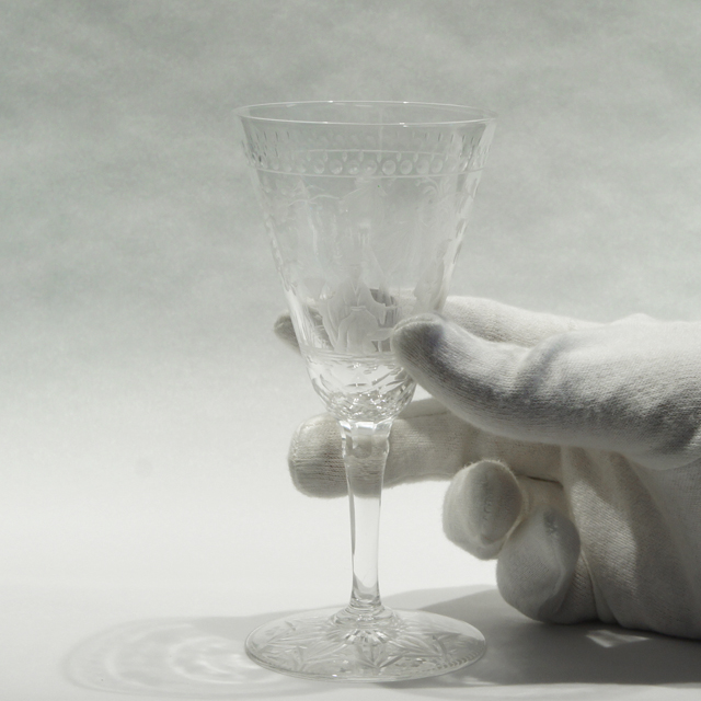 オールドバカラ「風景に人物文 手彫りグラス H13cm（70ml