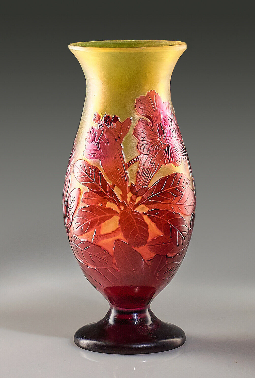エミールガレ アールヌーヴォーピンクの花が描かれたガラス花瓶