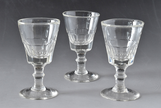 古いシャンパンクープ 2脚 食前酒・食後酒グラス リキュールグラス no