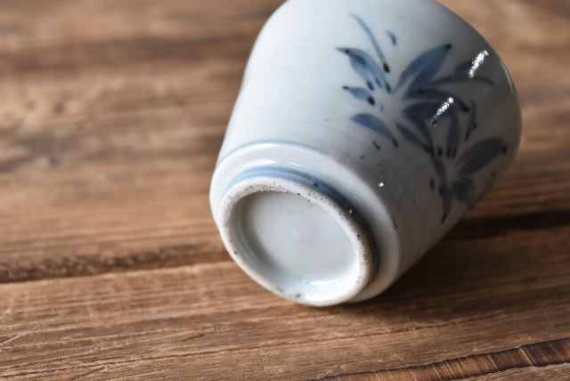 初期伊万里 枝楓 蕎麦猪口 傷有 - 生活骨董と古布のアンティーク