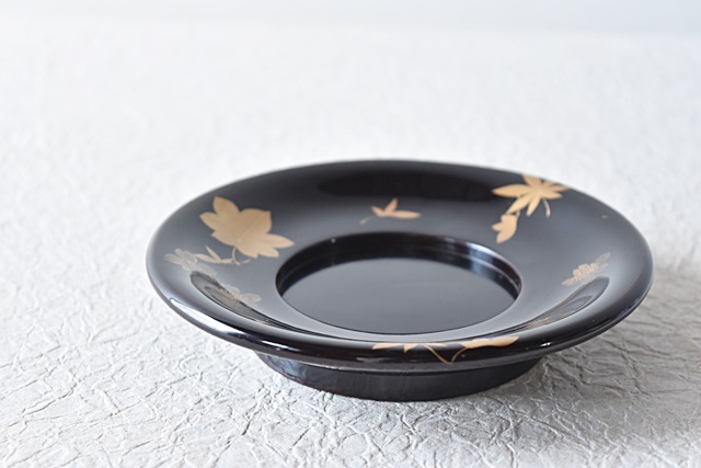 骨董品 螺鈿蒔絵黒塗り茶托 金巻絵茶托 Traditional Japanese 骨董品