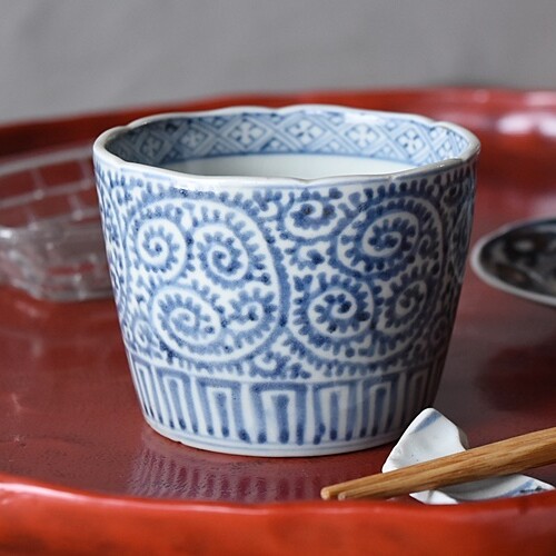 古伊万里花唐草 蕎麦猪口 古美術 三樹 - 古伊万里 花唐草文大振蕎麦