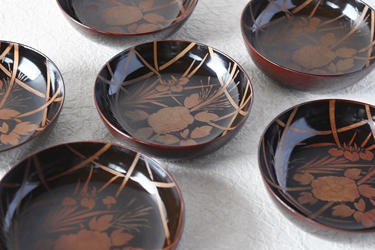 CM233】古い木皿 五客 梅 金蒔絵 黒塗 小皿 菓子皿 木製漆器 大正昭和