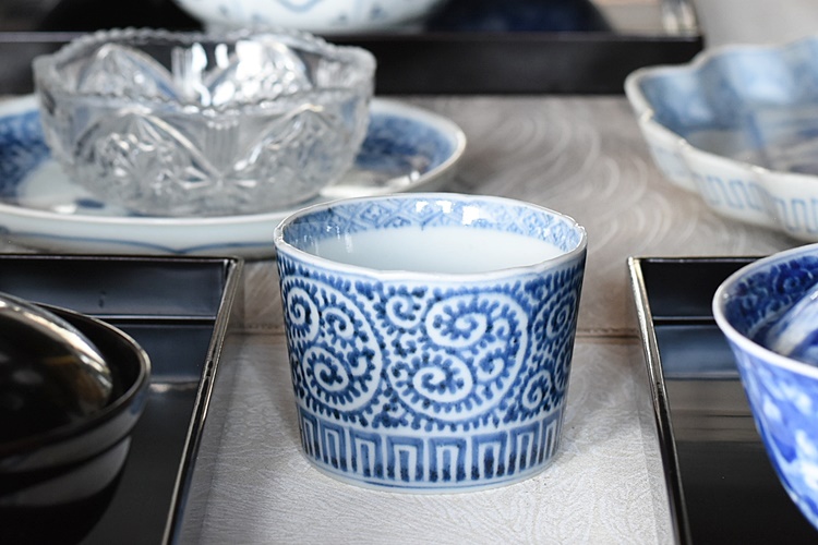 伊万里 染付 たこ唐草 猪口 5個 [B31475] 伊万里 染付 たこ唐草 猪口 5