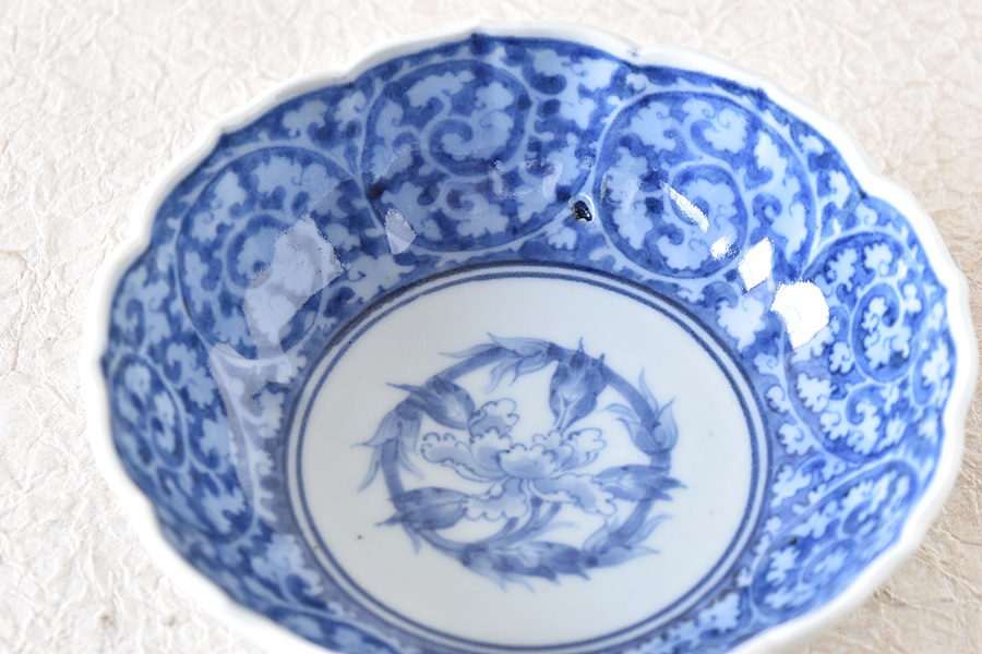 江戸期 古伊万里 染付 花唐草文 3.3寸 茶碗 江戸期 古伊万里 染付 花