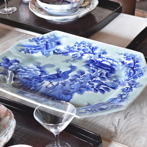 伊万里 青磁染付 孔雀 牡丹 梅に鶯 隅切長方大皿 - 生活骨董と古布の