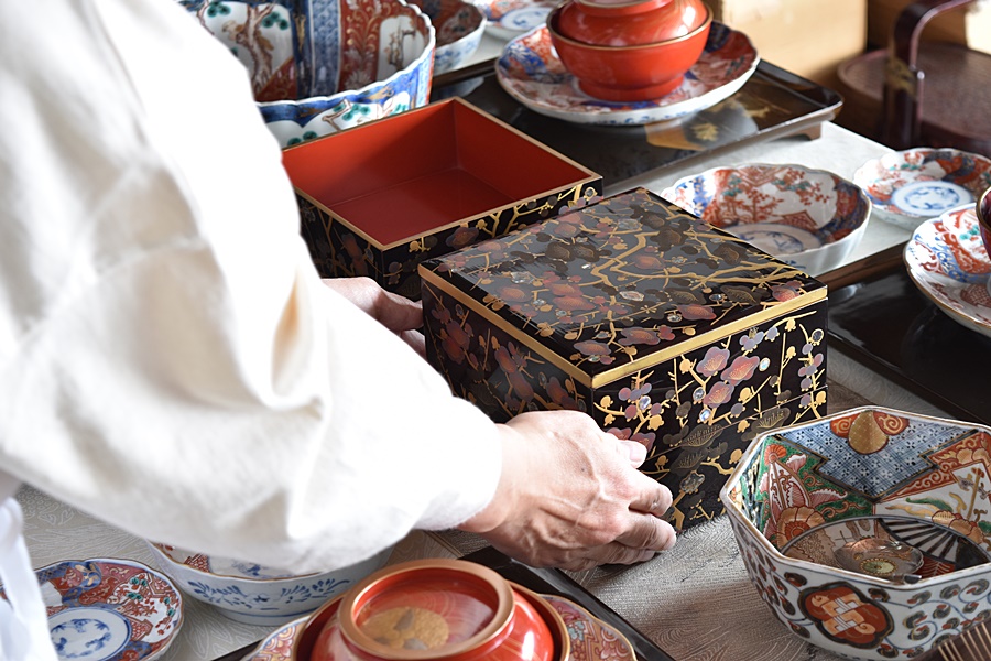 宇治川先陣争い蒔絵印籠 今泉成之作 東京美術館所蔵品同手あり・