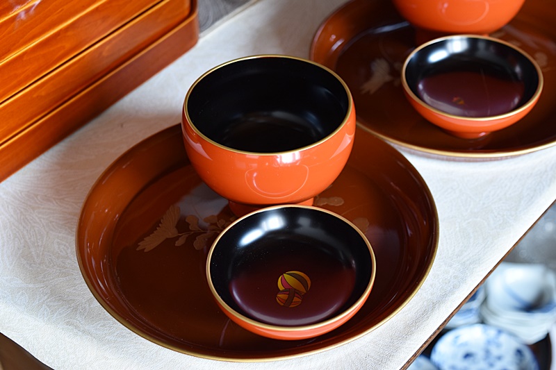 輪島塗 朱塗り まり碗 蓋裏図変わり 5客セット - 生活骨董と古布の