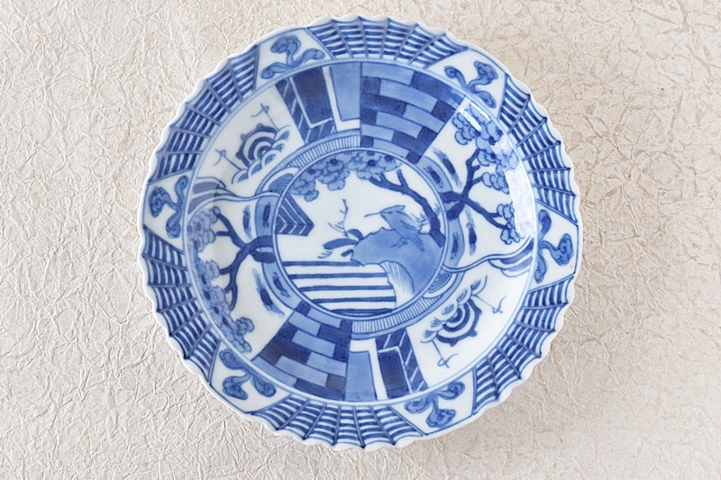 伊万里 染付 芙蓉手 輪花型 七寸皿 - 生活骨董と古布のアンティーク