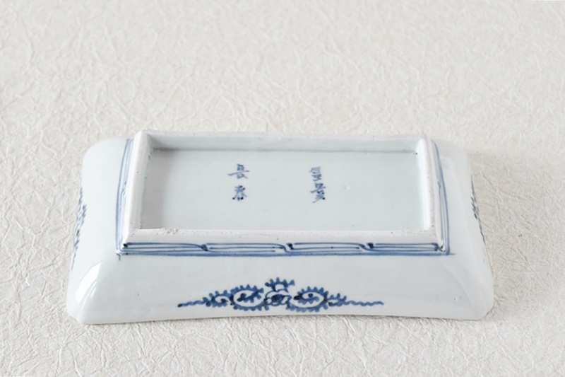 古伊万里冨貴長春染付蛸唐草文四方入隅長皿2枚 [B27240] 染付 古伊万里