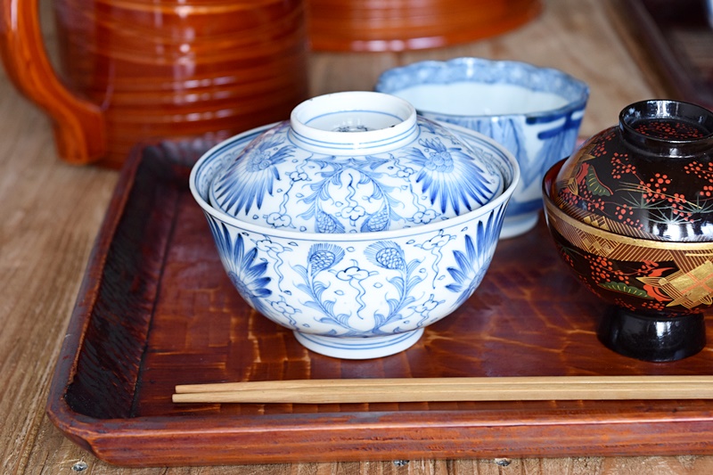 伊万里 染付 線描き 蓋付茶碗 - 生活骨董と古布のアンティークショップ