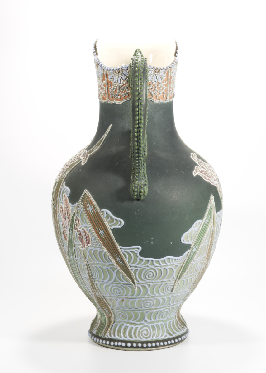 明治時代アンティーク京薩摩焼色絵立体彩色花瓶宮廷図柄古陶磁器当時物