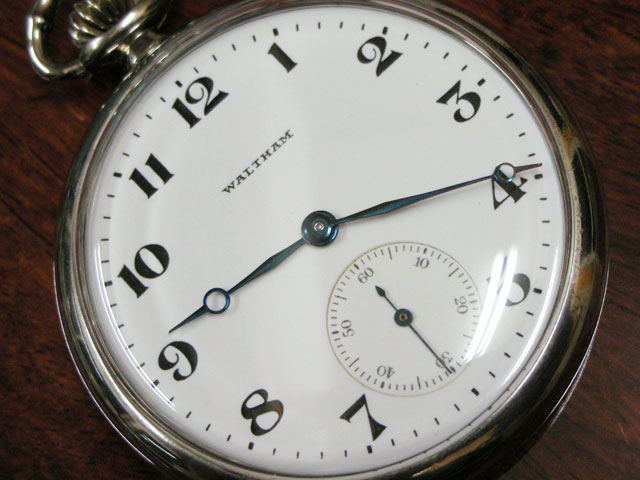 ウォルサム WALTHAM 17石 懐中時計 アラビア数字インデックス