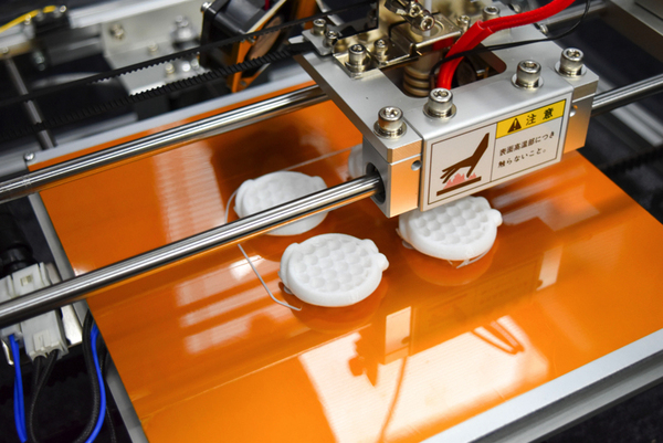 ASCII.jp：コミケに備える!? 国産3Dプリンター「3D Magic Egg」で