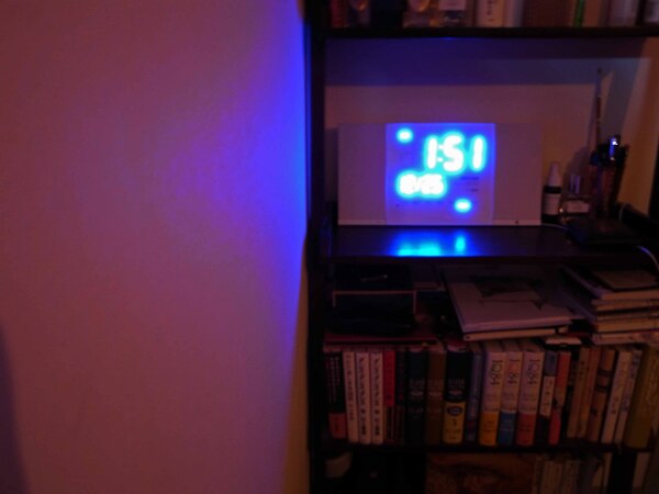 ASCII.jp：光で時刻がわかる、Bluetoothスピーカーにもなる「TOKIOTO