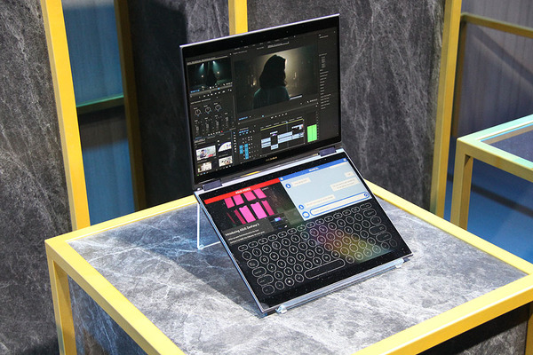 ASCII.jp：ASUS、AI搭載の2画面ノートPC「Project Precog」発表