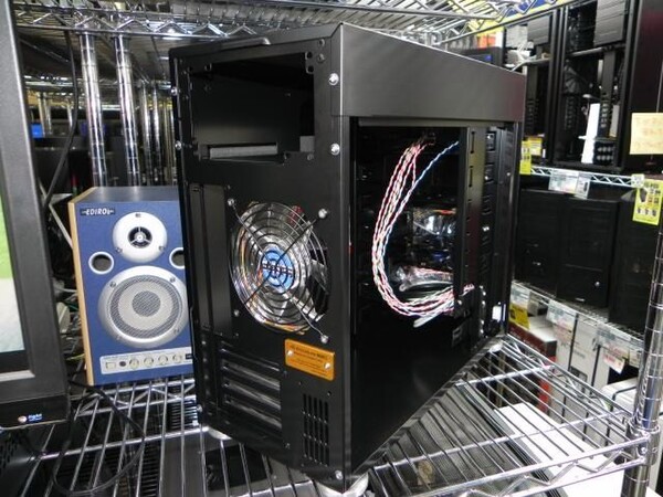 ASCII.jp：限定70台のアビー製Micro ATX専用アルミケースが発売