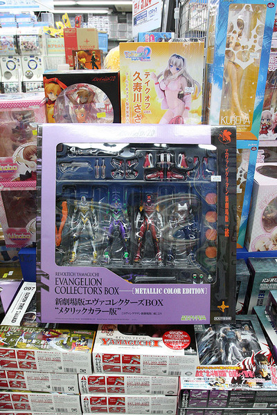 ASCII.jp：コレはお買い得！ 4体セットのリボルテックエヴァ