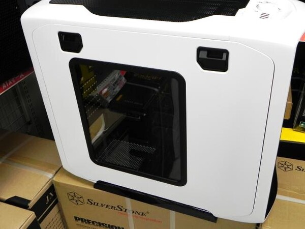 PCケース(自作PC用) Corsair Graphite Series600 TCC600TWM-WHT PC