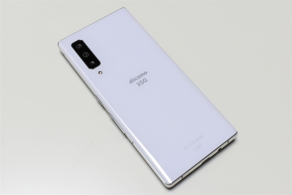 ASCII.jp：5Gスマホ「arrows NX9 F-52A」は水洗い・アルコール除菌OKの