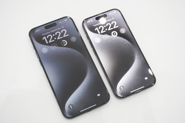 Apple iPhone15 Pro 256GB ブラックチタニウム iPhone 15 Pro 256GB