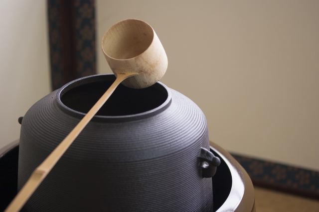 茶釜 茶釜 お茶道具 茶道具「茶釜」について、歴史や特徴、扱い方や