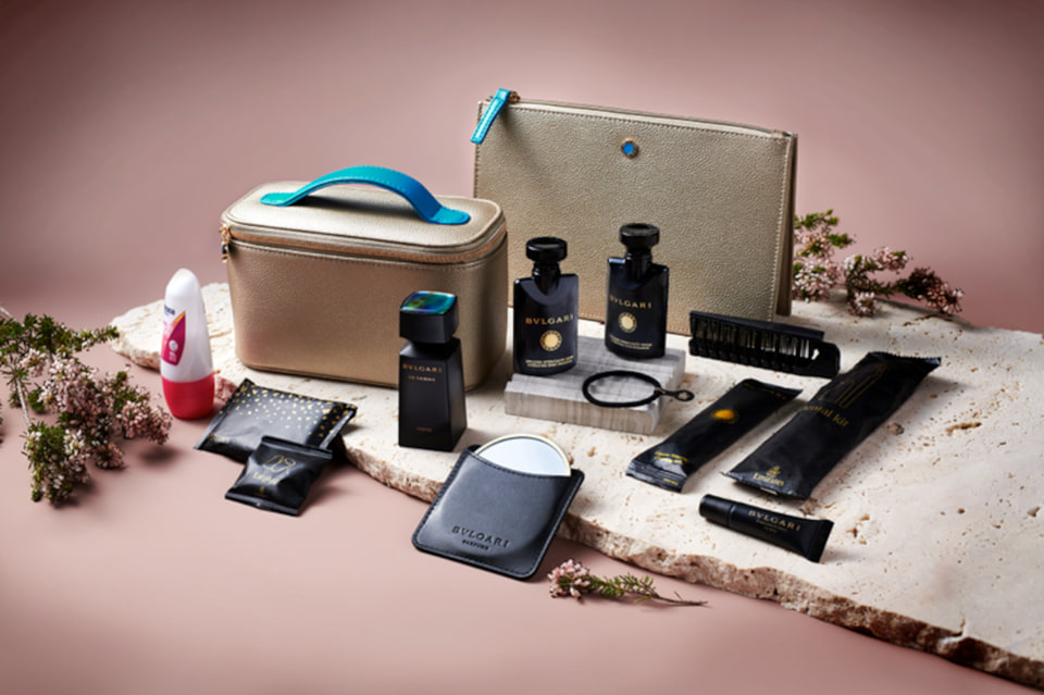 エミレーツ航空ファーストクラスBVLGARI ブルガリポーチアメニティ