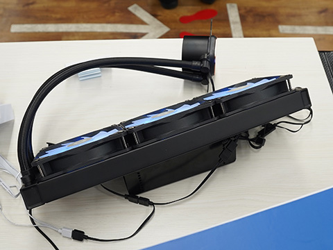 ドスパラセレクトの安価な水冷クーラーが発売、360mmラジエーター採用