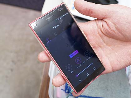 ワイヤレスイヤホン型翻訳機「TwoBow」の取り扱いがイケショップで開始