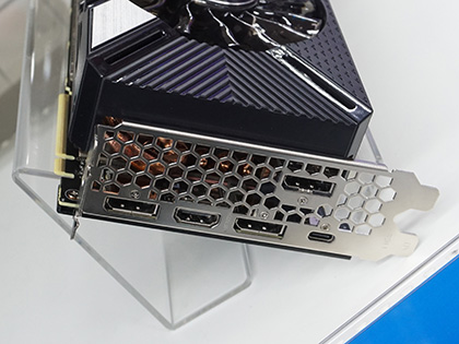 PalitのGeForce RTX 2080 TiにVGAホルダー付きの新モデル、実売132,840
