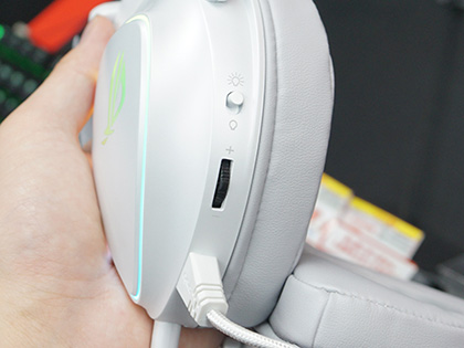 ASUSのゲーミングヘッドセットが計3種類、Nintendo Switch対応の「ROG
