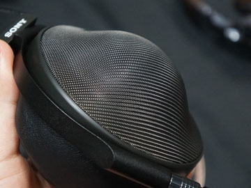 ソニーから約20万円のヘッドフォン「Z1R」。ハウジングに音響