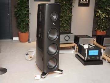 航空宇宙技術を採用した2,300万円のMAGICO新スピーカー、McIntoshの