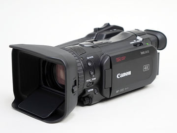 Canon HD ビデオカメラ 10倍光学ズーム 充電器・バッグ付き HFM51