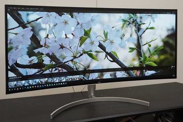 西川善司の大画面☆マニア】「デスクトップ・シネマ」実現? LGの湾曲