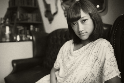 ポートレートの新しい教科書：第5回：ざらついたモノクロ調にポート