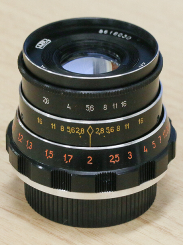 デジカメアイテム丼：旧ソビエト時代のレンズが手軽に楽しめる
