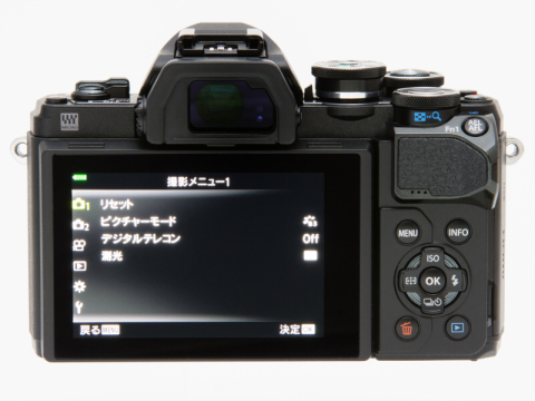 交換レンズレビュー：OLYMPUS OM-D E-M10 Mark III（外観・機能編