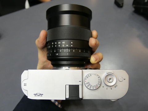 フォトキナ】ロシアデザインのデジタルレンジファインダー機「ZENIT M