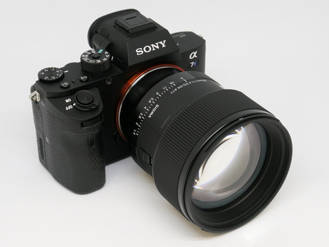 写真で見るSIGMA 85mm F1.4 DG DN | Art - デジカメ Watch