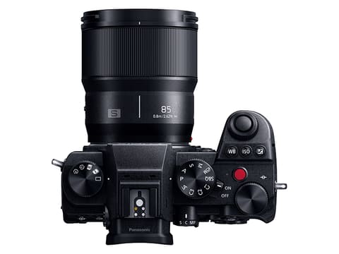 パナソニック、Lマウント中望遠レンズ「LUMIX S 85mm F1.8」。税込約8