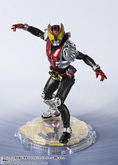 S.H.Figuarts （真骨彫製法） 仮面ライダーキバ キバフォーム」ついに