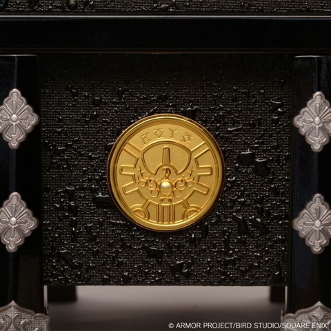 ドラクエ」×吉徳の五月人形「ドラゴンクエスト ロトの兜飾り」が直販