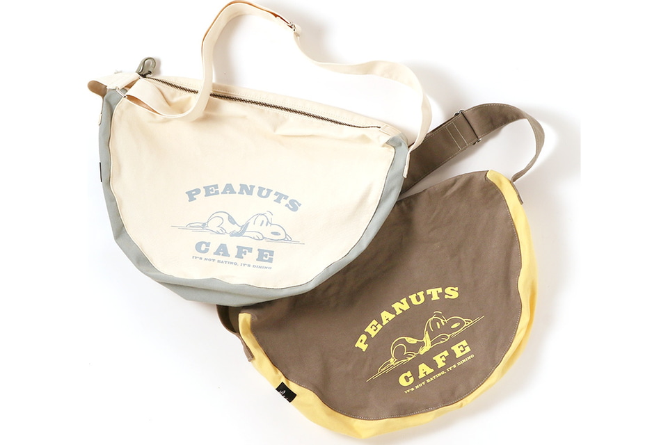 PEANUTS Cafe、スヌーピーの限定バッグにグッズを詰め合わせた「2026