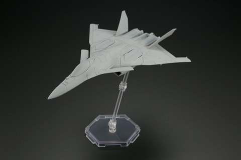 コトブキヤ、「エースコンバット」シリーズ新作プラモ「CFA-44」を発表